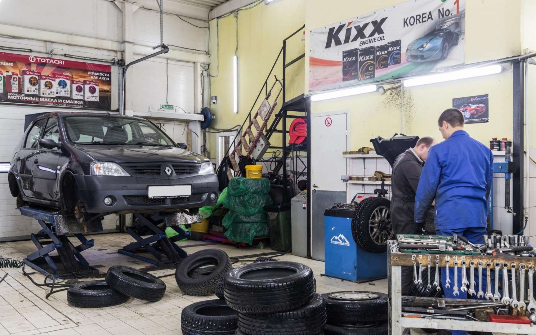 Tuning санкт петербург. Pitstop автосервис. Пит стоп автосервис СПБ. Шиномонтаж Pitstop в СПБ. Приколы из автосервиса.